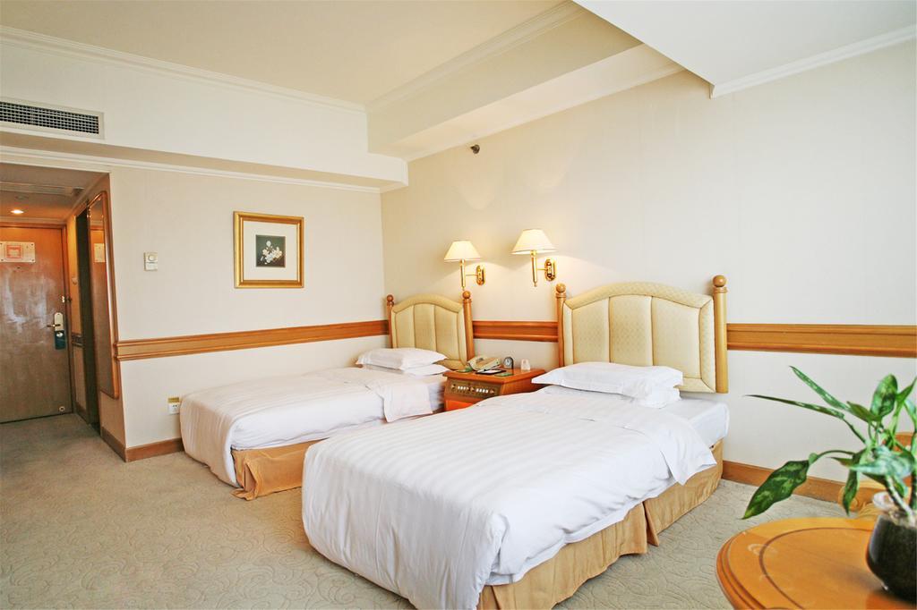 Guangzhou Hotel Peking Exterior foto